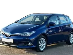 Blue Used 2017 Toyota Auris Business Edition Hatchback | £8,995 (Fair price)
