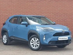 Blue Used 2022 Toyota Yaris Hybrid Estate | £18,298 (Good price)