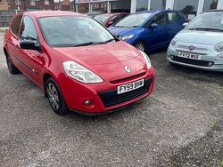 Red Used 2009 Renault Clio II Extreme Hatchback | £2,000 (A bit pricey)