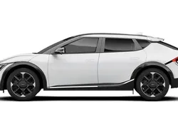 New 2025 Kia EV6 Air SUV | £39,998 (Fair price)