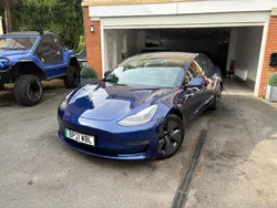 Blue Used 2021 Tesla Model 3 Long Range AWD Sedan | £15,495 (Fair price)