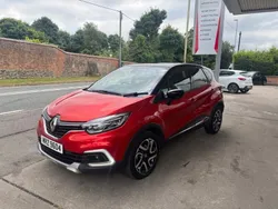 Red Used 2017 Renault Captur Dynamique SUV | £8,995 (Fair price)