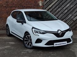 White Used 2022 Renault Clio V Evolution Hatchback | £13,298 (Fair price)