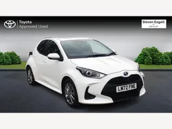 White Used 2022 Toyota Yaris Hybrid Hatchback | £16,187 (Good price)
