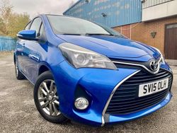 Blue Used 2015 Toyota Yaris Hatchback | £7,450 (Fair price)