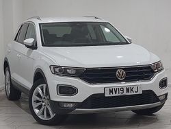 White Used 2019 VW T-Roc SEL SUV | £14,998 (Fair price)