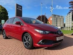 Red Used 2018 Toyota Auris Hybrid Design Hatchback | £13,900 (Fair price)