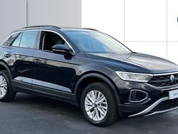 Black Used 2022 VW T-Roc Life SUV | £19,328 (Fair price)