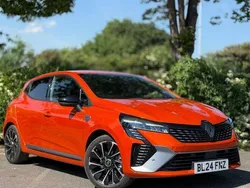 Red Used 2026 Renault Clio V Esprit Alpine Hatchback | £19,133 (Fair price)