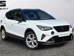 White New 2025 Seat Arona FR SUV | £19,495 (Good price)