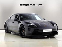 Black Used 2024 Porsche Taycan Estate | £76,990 (Fair price)