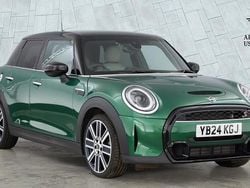 Green Used 2024 Mini Cooper S Exclusive Hatchback | £26,490 (Fair price)