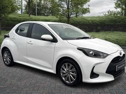 White Used 2022 Toyota Yaris Hybrid Hatchback | £16,995 (Fair price)