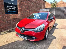 Red Used 2015 Renault Clio IV Dynamique Hatchback | £5,495 (Fair price)