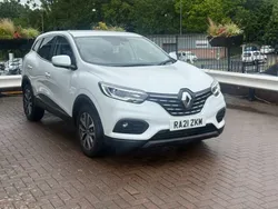 White Used 2021 Renault Kadjar Iconic SUV | £13,399 (Fair price)