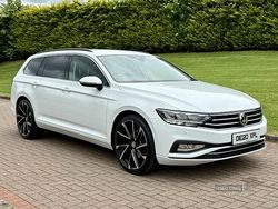 White Used 2020 VW Passat SE Estate | £14,395 (Fair price)