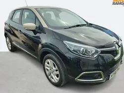 Black/cream Used 2017 Renault Captur Dynamique SUV | £7,895 (Fair price)