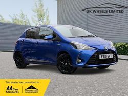 Blue Used 2019 Toyota Yaris Hybrid Hatchback | £11,190 (Good price)