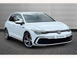 Pure white Used 2020 VW Golf VII R-line Hatchback | £18,895 (Fair price)