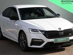 Moon white metallic Used 2022 Skoda Octavia vRS Hatchback | £18,149 (Fair price)