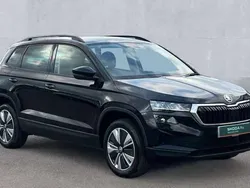 Black Used 2024 Skoda Karoq SE Drive SUV | £22,390 (Fair price)