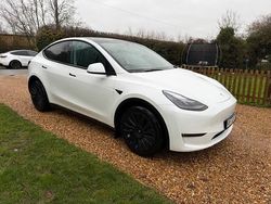 White Used 2022 Tesla Model Y Long Range AWD SUV | £24,750 (Fair price)