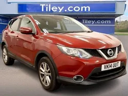Red Used 2014 Nissan Qashqai Acenta Premium SUV | £6,490 (Fair price)