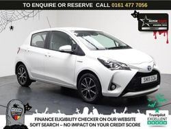 White Used 2019 Toyota Yaris Hybrid Hatchback | £12,690 (Fair price)