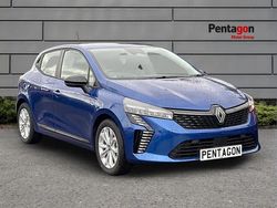 Other New 2025 Renault Clio V Evolution Hatchback | £18,895 (Fair price)