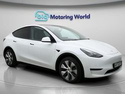White Used 2022 Tesla Model Y Long Range AWD SUV | £25,000 (Fair price)