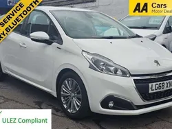 White Used 2018 Peugeot 208 Signature Sky Hatchback | £6,495 (Fair price)