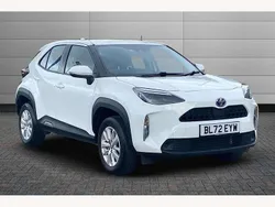 White Used 2022 Toyota Yaris Cross SUV | £18,191 (Good price)