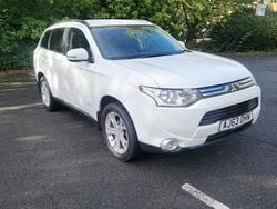 White Used 2013 Mitsubishi Outlander SUV | £4,650 (Fair price)