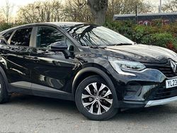 Black Used 2023 Renault Captur Evolution SUV | £15,009 (Fair price)