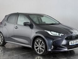 Used 2025 Toyota Yaris Hybrid Hatchback | £17,450 (Super price)