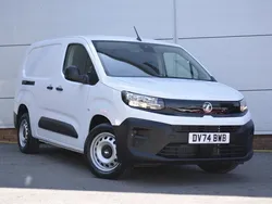 White New 2024 Vauxhall Combo S MPV | £17,995 (Fair price)