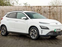 White Used 2021 Hyundai Kona Premium SUV | £13,995 (Fair price)
