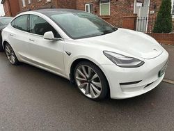 White Used 2019 Tesla Model 3 Performance Sedan | £16,490 (Fair price)