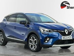 Blue/black Used 2023 Renault Captur Techno SUV | £15,998 (Fair price)