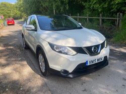 White Used 2015 Nissan Qashqai Acenta Premium SUV | £6,990 (Good price)