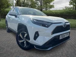 White Used 2024 Toyota RAV4 Hybrid Design SUV | £33,491 (Fair price)