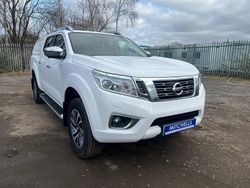 White Used 2017 Nissan Navara Tekna Pickup | £9,995 (Good price)
