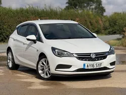 White Used 2016 Vauxhall Astra Hatchback | £4,490 (Fair price)