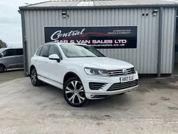 White Used 2017 VW Touareg R-line SUV | £17,995 (Super price)