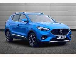 Battersea blue Used 2024 MG ZS Exclusive Sedan | £14,895 (Fair price)