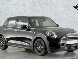 Black Used 2024 Mini Cooper Classic Hatchback | £21,990 (Fair price)