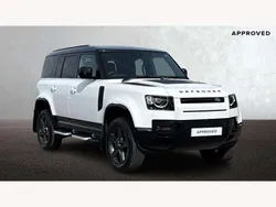 Fuji white Used 2022 Land Rover Defender SE Dynamic SUV | £56,495 (Fair price)