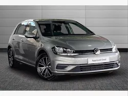 Silver Used 2017 VW Golf VII SE Hatchback | £15,295 (Fair price)