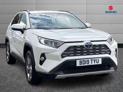 White Used 2019 Toyota RAV4 Hybrid Design SUV | £22,475 (Fair price)