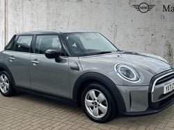 Moonwalk grey Used 2021 Mini Cooper Classic Hatchback | £15,891 (Fair price)